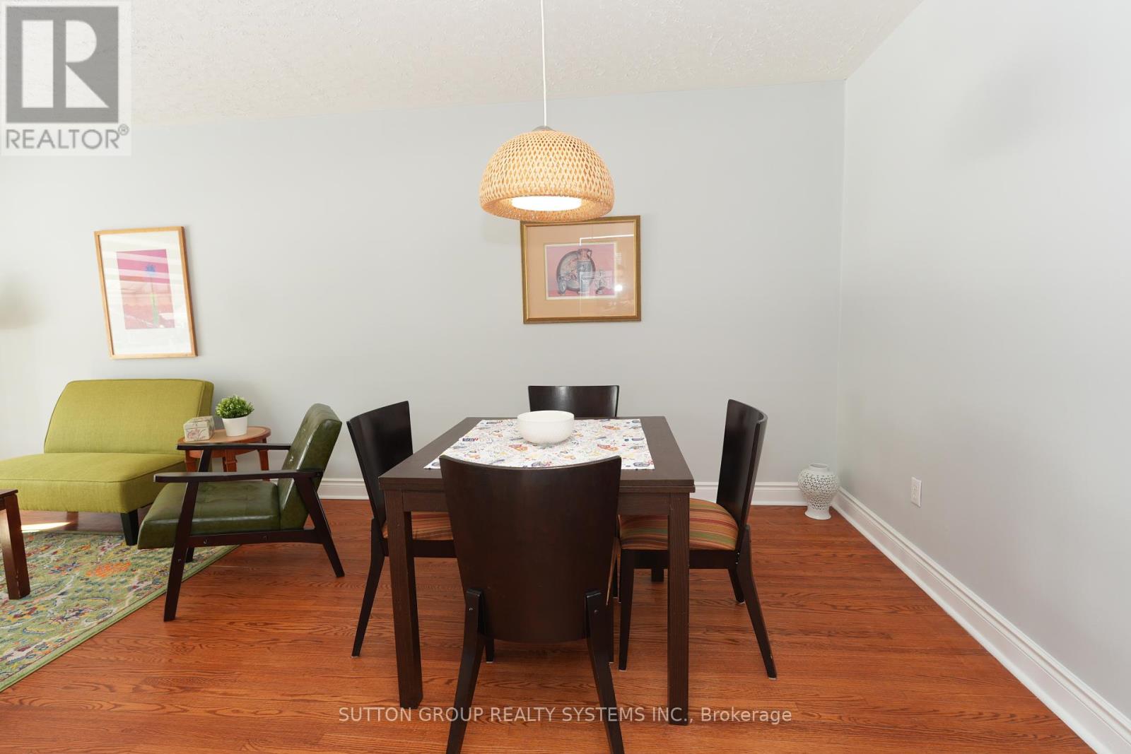 1483 Sandgate Crescent, Mississauga, Ontario  L5J 2E3 - Photo 8 - W12125615