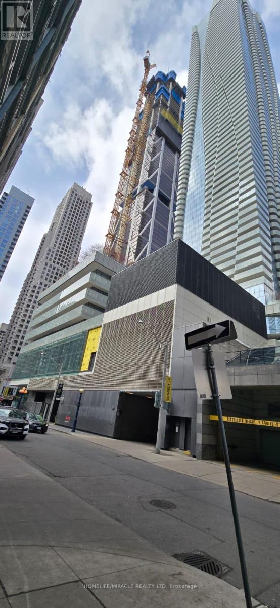 15 Hayden Street, Toronto, Ontario  M4Y 2P2 - Photo 6 - C12046759