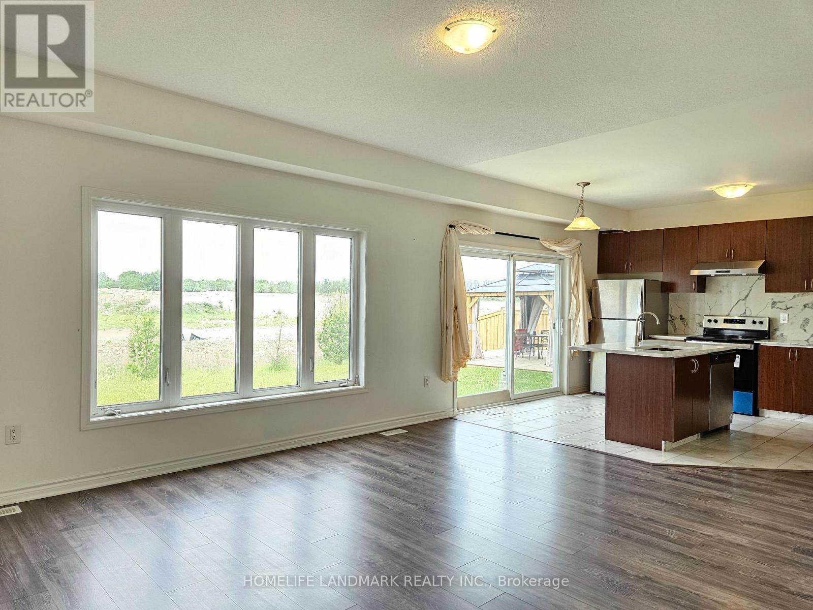 20 Sandhill Crane Drive, Wasaga Beach, Ontario  L9Z 0J6 - Photo 7 - S12056542