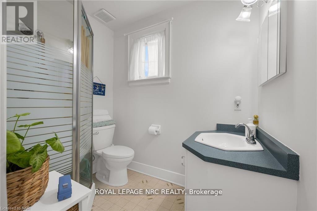 2 Hilda Street, Welland (N. Welland), Ontario  L3C 0H3 - Photo 37 - X12125745