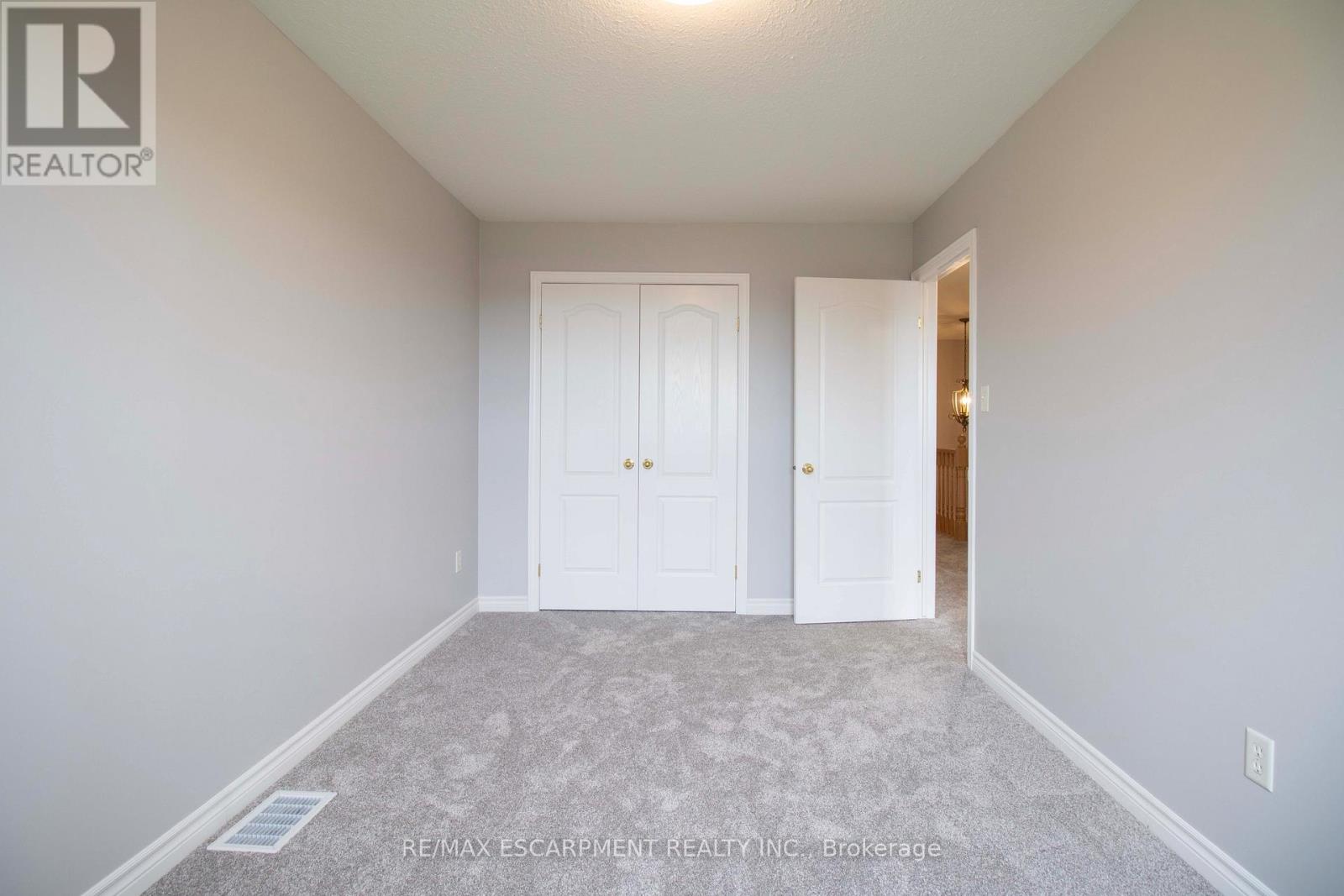 37 - 7 Southside Place, Hamilton, Ontario  L9C 7W6 - Photo 27 - X12125594