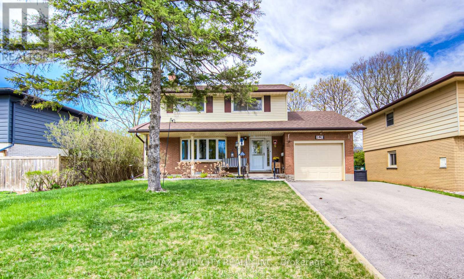 590 MANCHESTER ROAD, Kitchener, Ontario