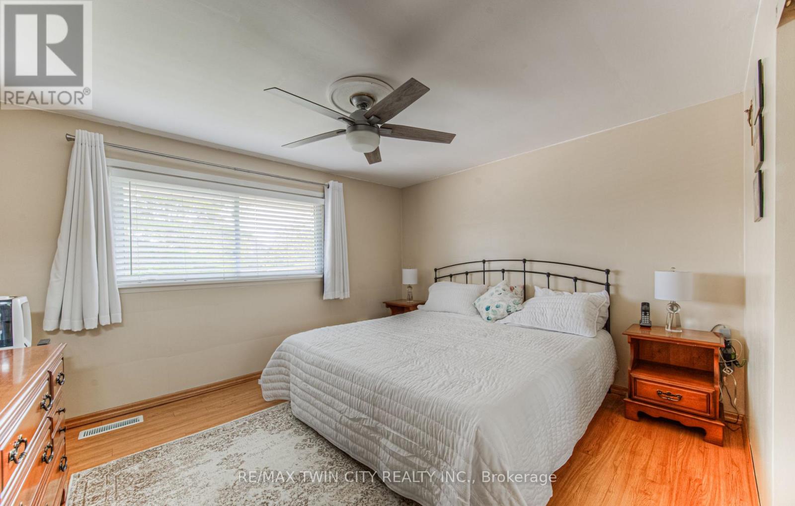 590 Manchester Road, Kitchener, Ontario  N2B 1B3 - Photo 17 - X12125606