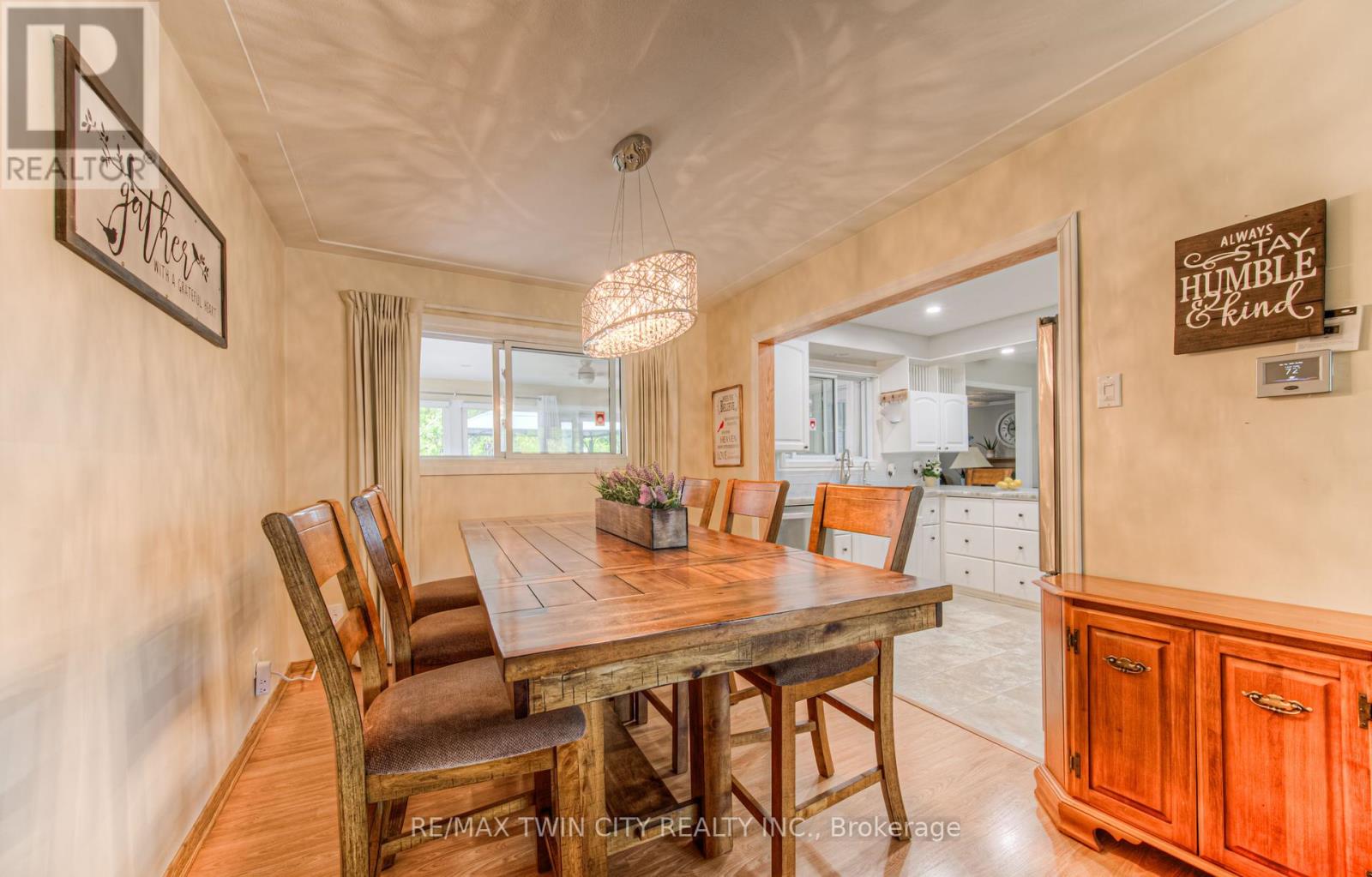 Property at 590 MANCHESTER ROAD image 5