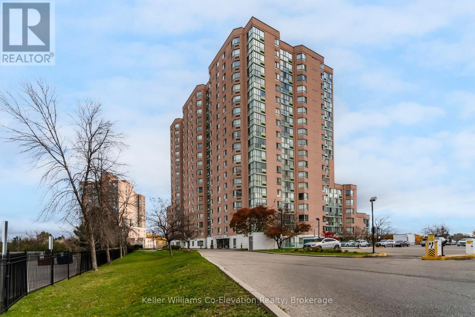 614 - 41 MARKBROOK LANE, Toronto, Ontario