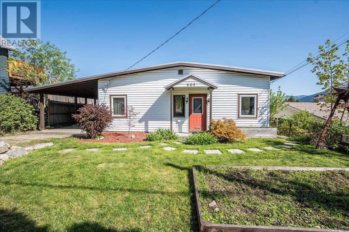 604 Wasson Street, Nelson, British Columbia