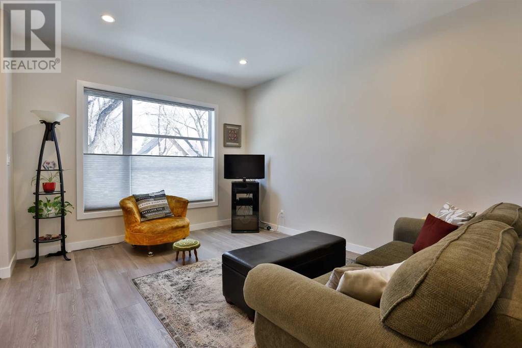 Property at 962 11 Street S image 4