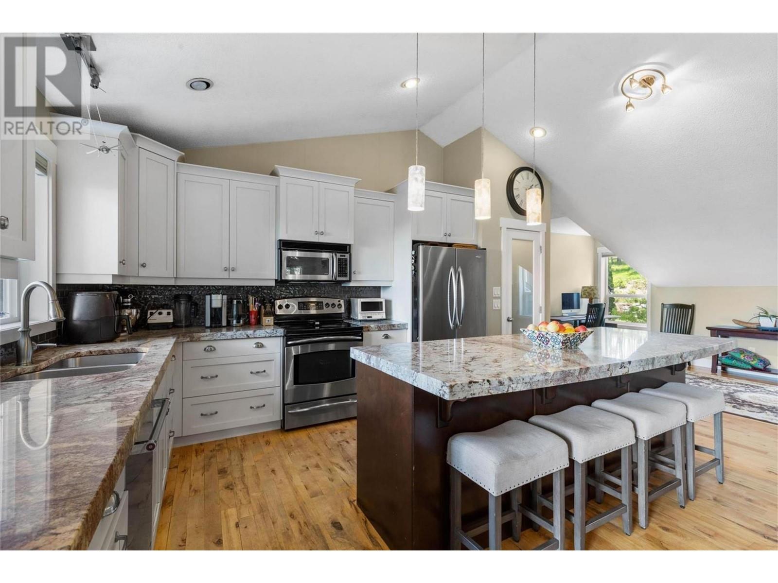 4444 June Springs Road, Kelowna, British Columbia  V1W 4C8 - Photo 17 - 10345654