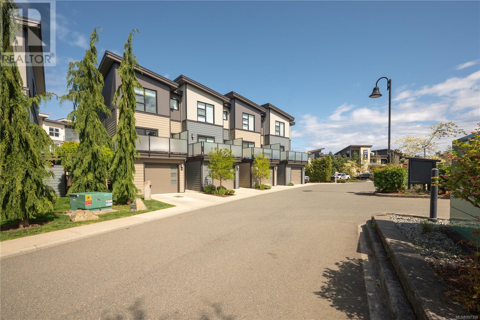 113 5240 Dublin Way, Nanaimo, British Columbia  V9T 0H2 - Photo 2 - 997358