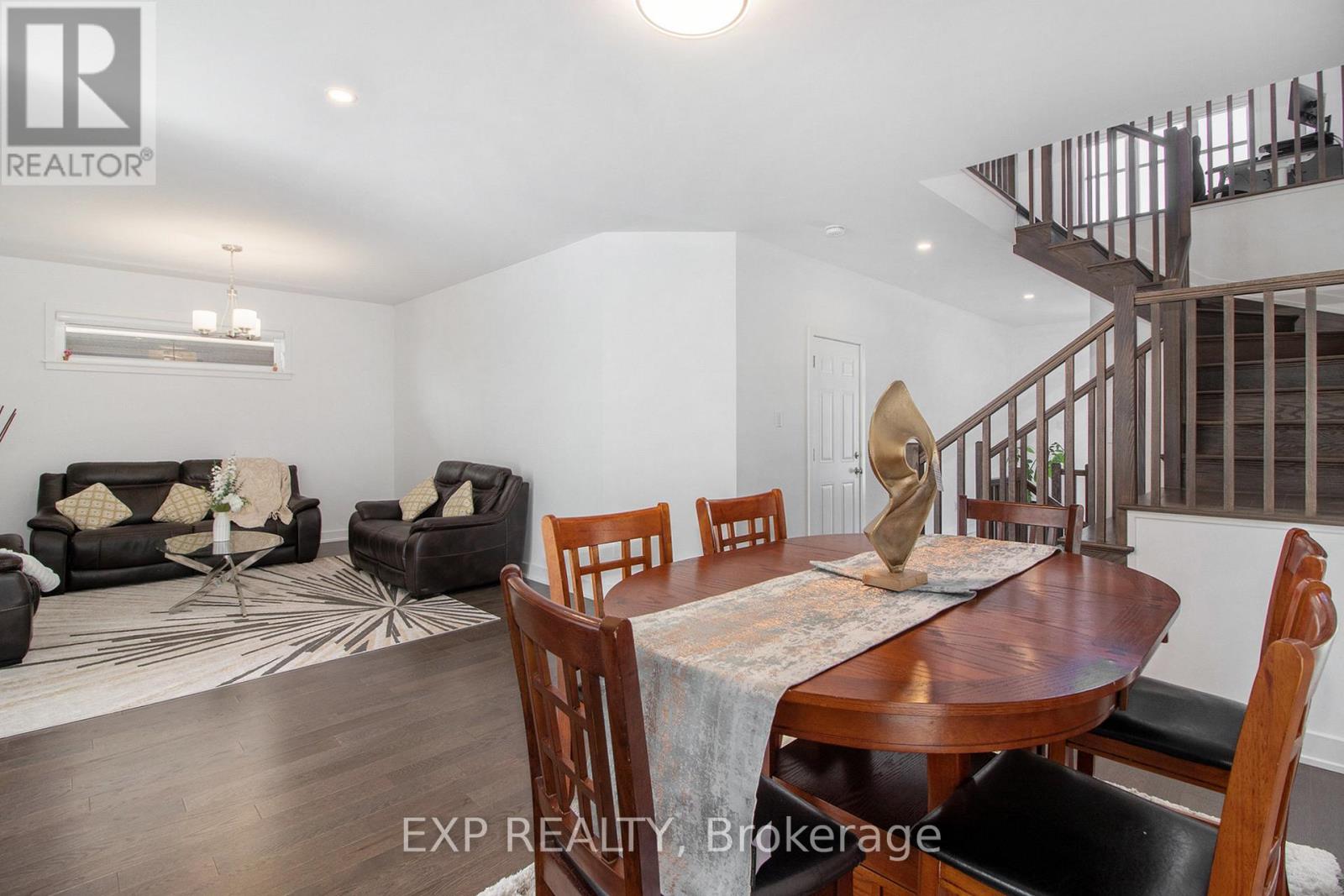 908 Embankment Street, Ottawa, Ontario  K2S 2P4 - Photo 12 - X12125651
