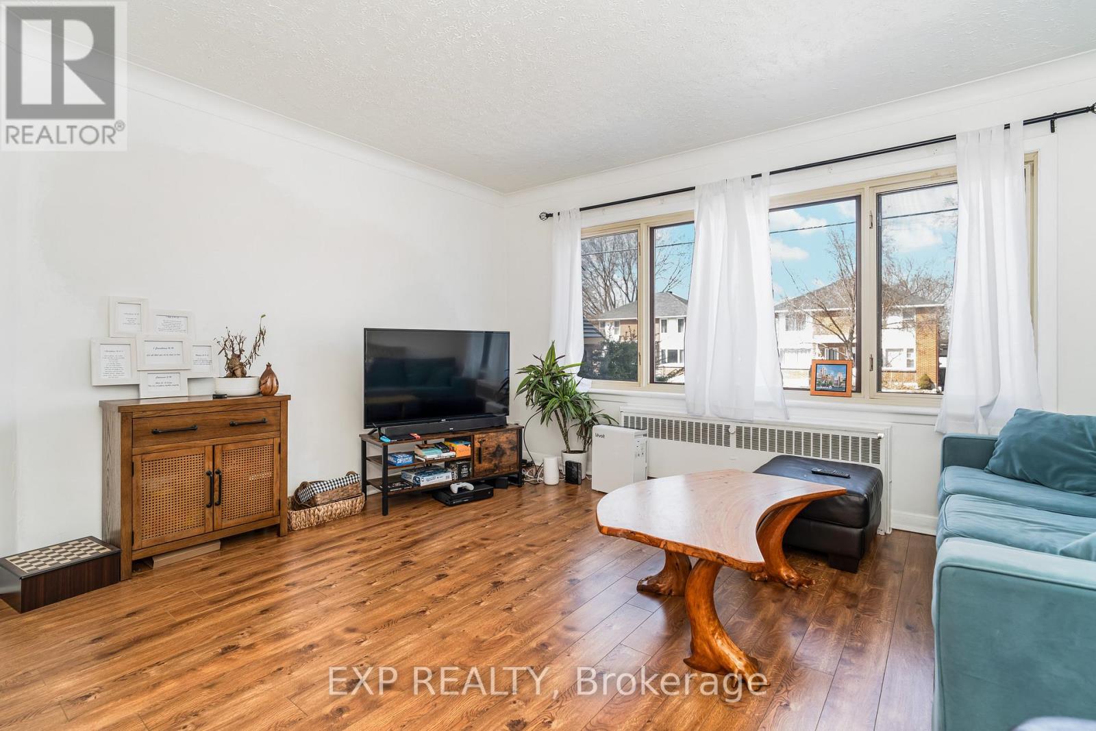 Property at 330 DONALD STREET image 4
