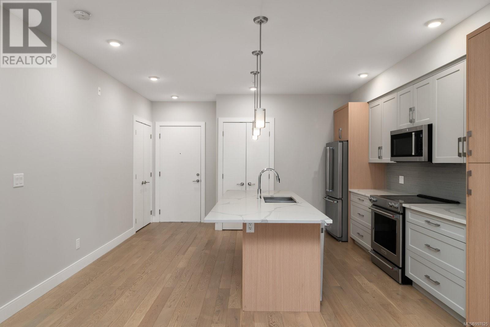 206 2447 Henry Ave, Sidney, British Columbia  V8L 4N3 - Photo 8 - 997625
