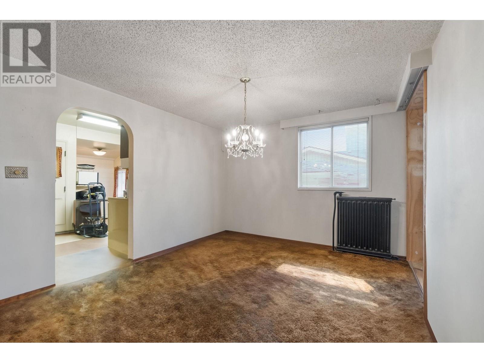 4868 Joyce Street, Vancouver, British Columbia  V5R 4G3 - Photo 3 - R2981559