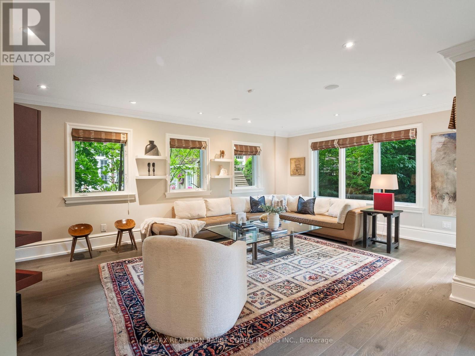 16 Clarendon Avenue, Toronto, Ontario  M4V 1H9 - Photo 12 - C12125749