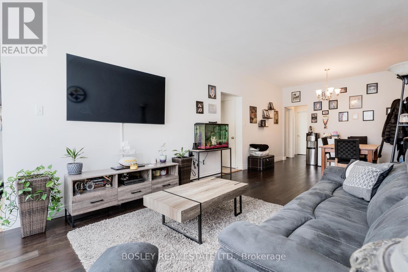 11 Trinnell Boulevard, Toronto, Ontario  M1L 1S4 - Photo 8 - E12125653