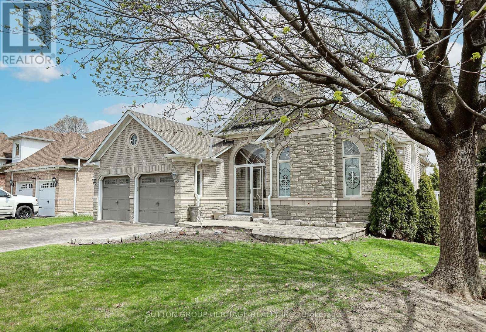 57 KIMBERLY DRIVE, Whitby, Ontario