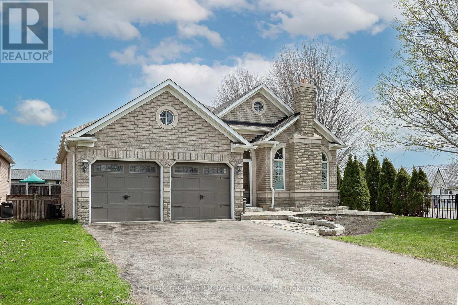 57 Kimberly Drive, Whitby, Ontario  L1M 1K5 - Photo 2 - E12125673