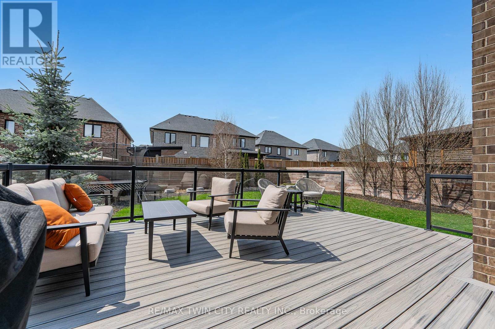 311 Deerfoot Trail, Waterloo, Ontario  N2K 0B3 - Photo 43 - X12104913