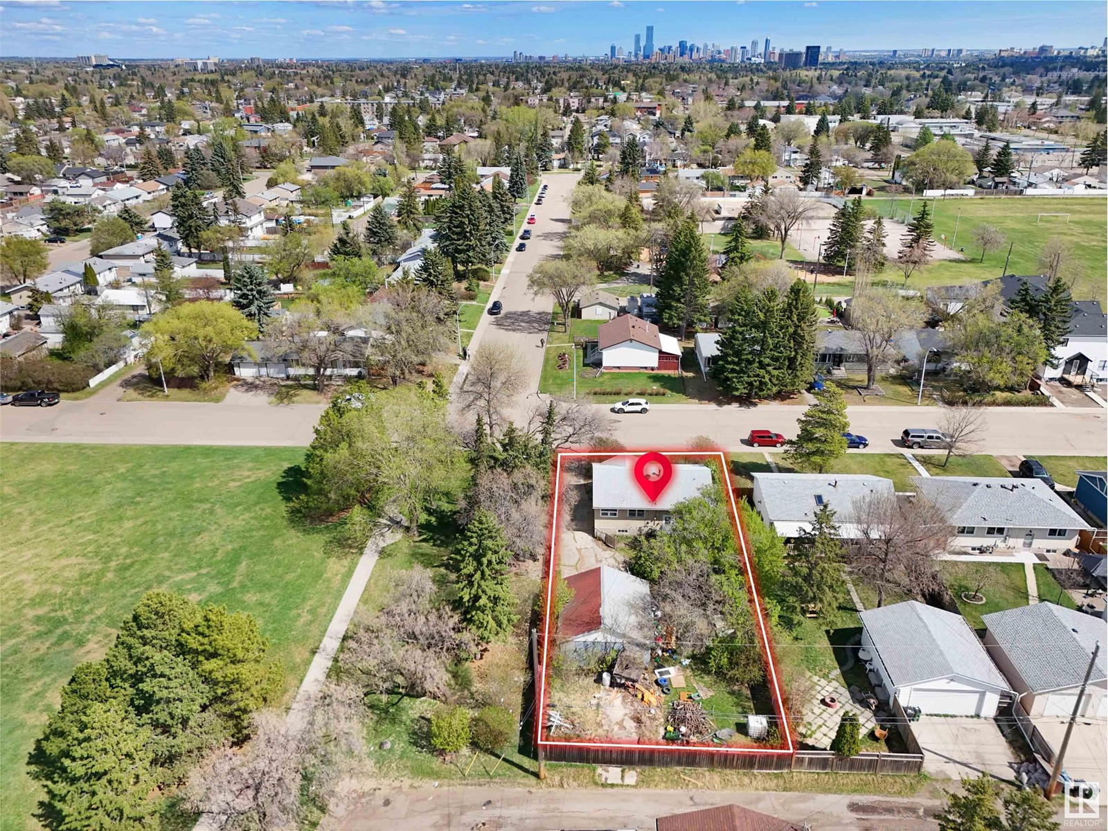 10462 161 St Nw, Edmonton, Alberta  T5P 3J7 - Photo 4 - E4434596