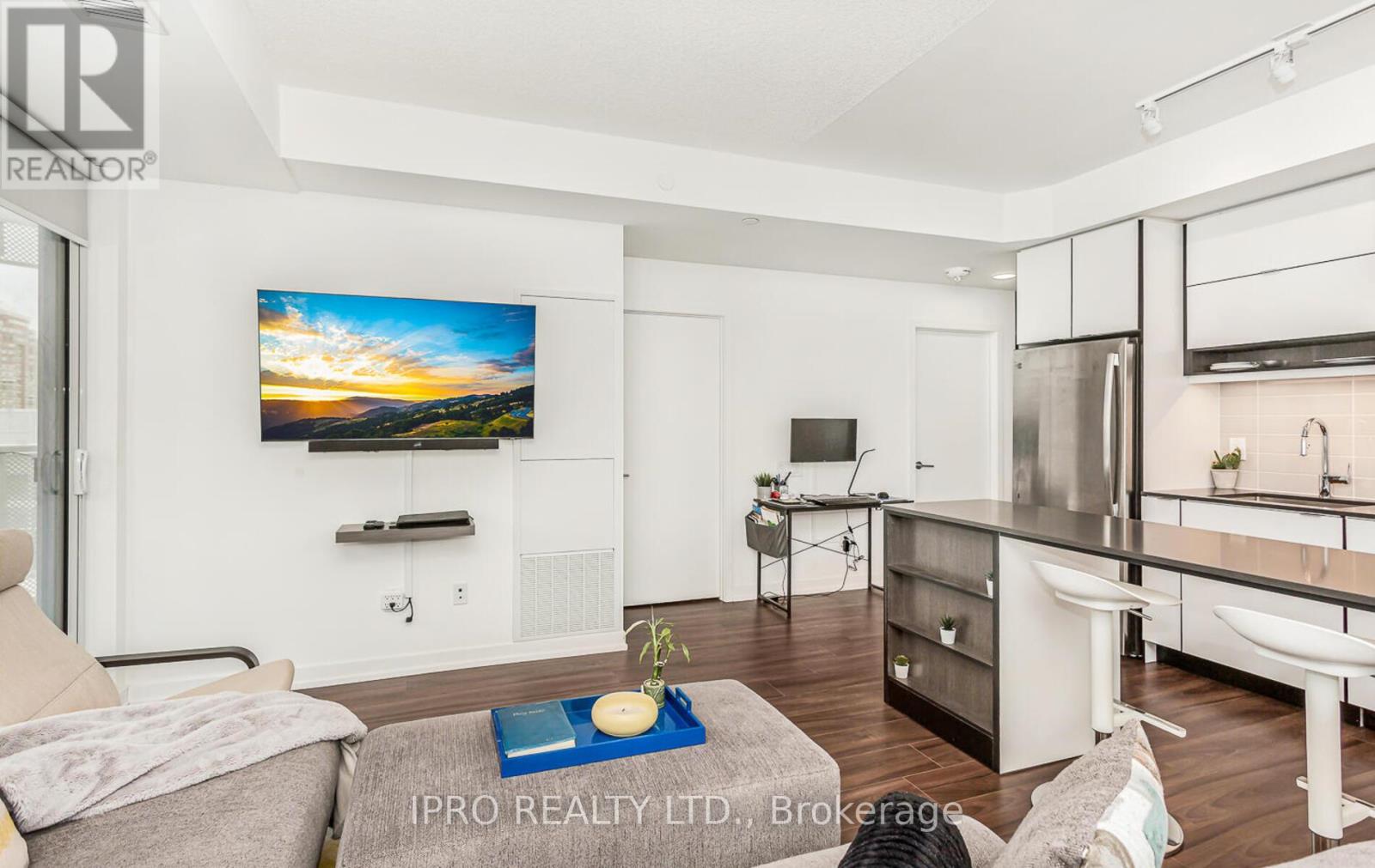 804 - 4065 Confederation Parkway, Mississauga, Ontario  L5B 0L4 - Photo 24 - W12125714