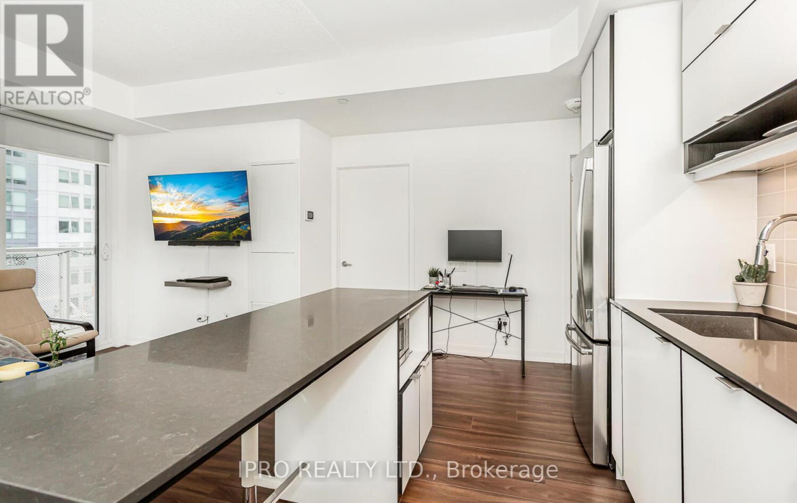 804 - 4065 Confederation Parkway, Mississauga, Ontario  L5B 0L4 - Photo 29 - W12125714