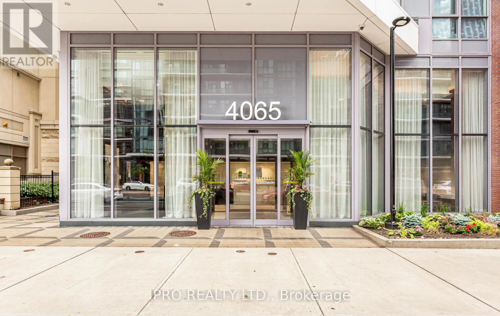 804 - 4065 Confederation Parkway, Mississauga, Ontario  L5B 0L4 - Photo 3 - W12125714