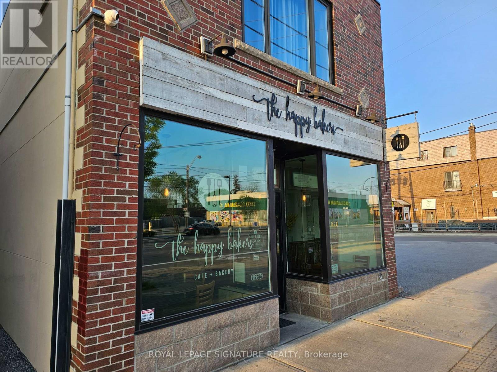 3469 Lake Shore Boulevard W, Toronto, Ontario  M8W 1N2 - Photo 1 - W12125729