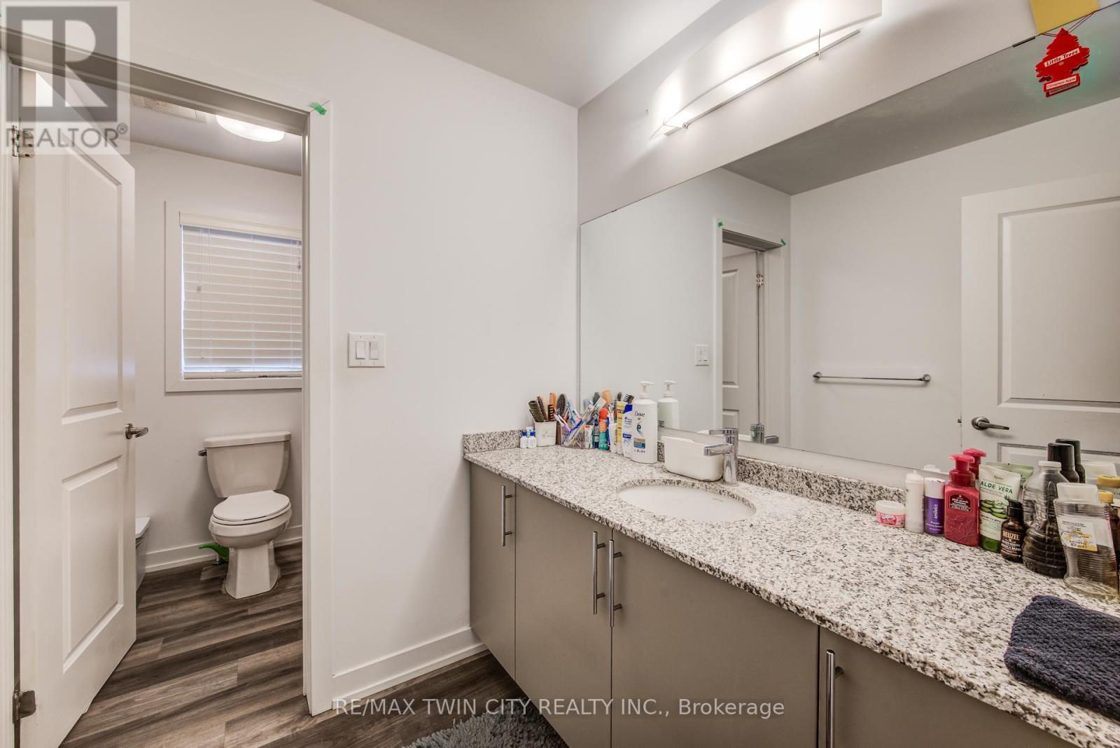 35 - 205 West Oak Trail, Kitchener, Ontario  N2R 0R9 - Photo 20 - X12125639