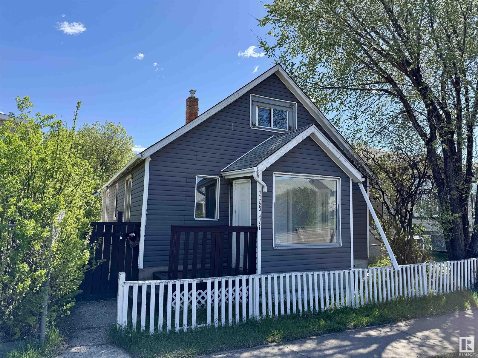 Property at 11723 80 ST NW image
