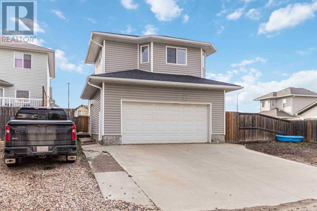 101 Sparrow Hawk Drive, Fort Mcmurray, Alberta  T9K 0L4 - Photo 2 - A2217715