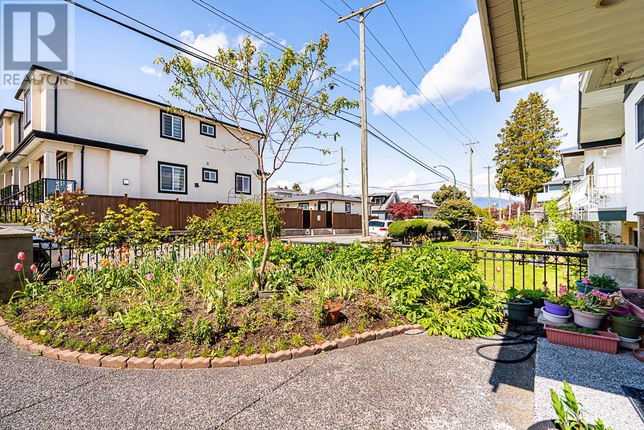 Property at 4694 MCHARDY STREET image 3
