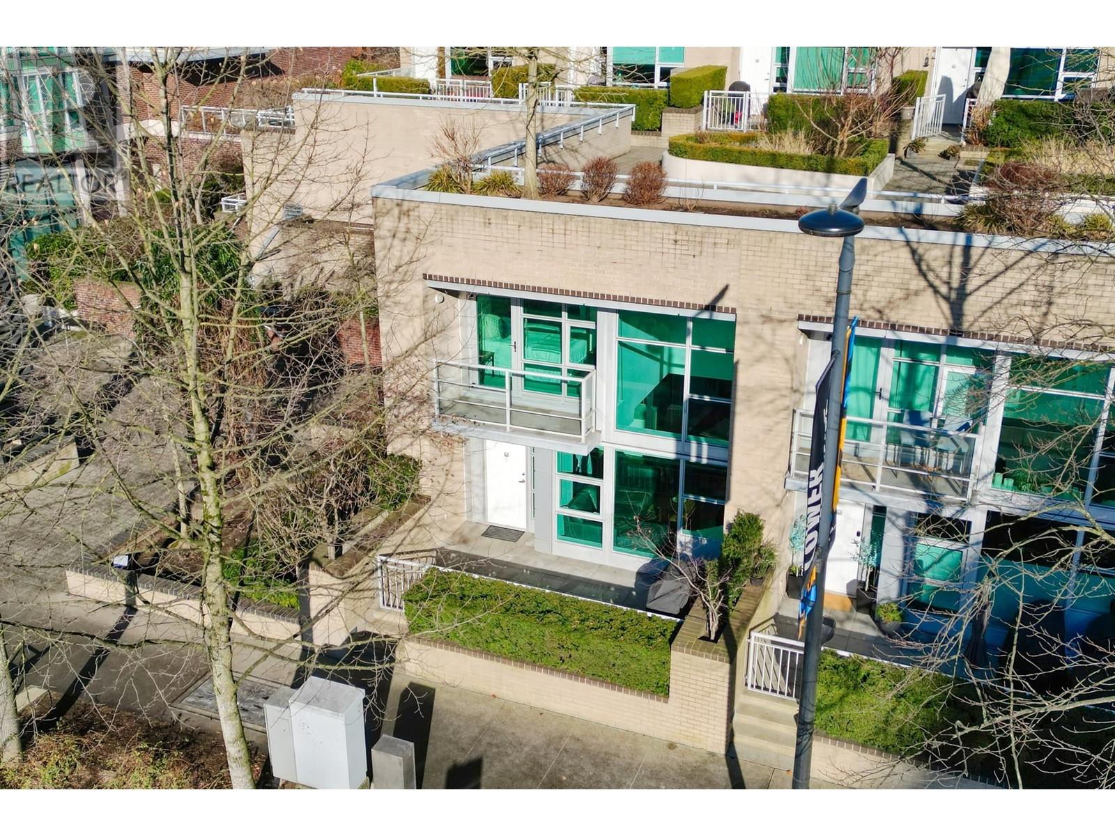 TH1 168 E ESPLANADE AVENUE, north vancouver, British Columbia