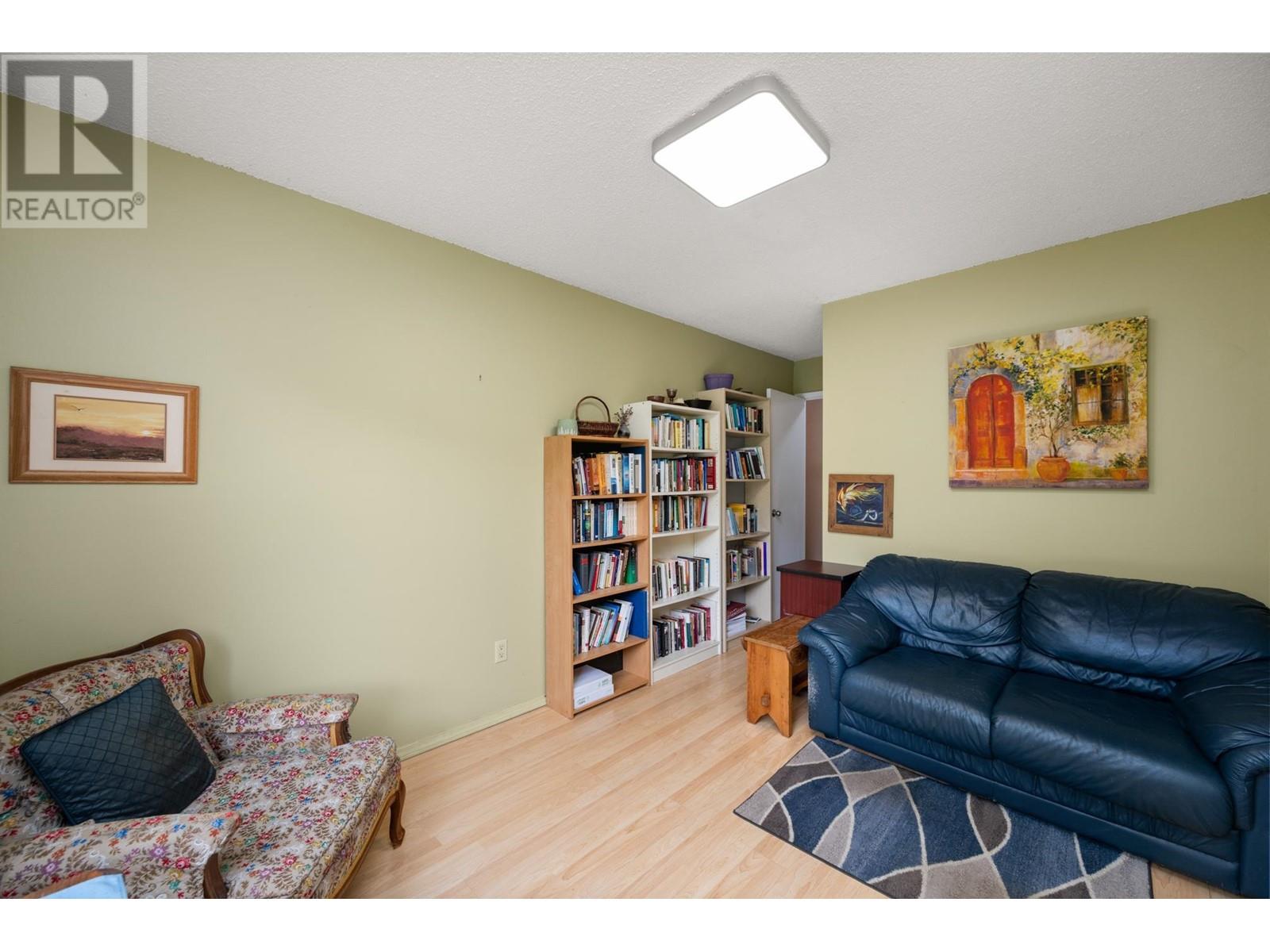 8943 Horne Street, Burnaby, British Columbia  V3N 4J8 - Photo 11 - R2998120