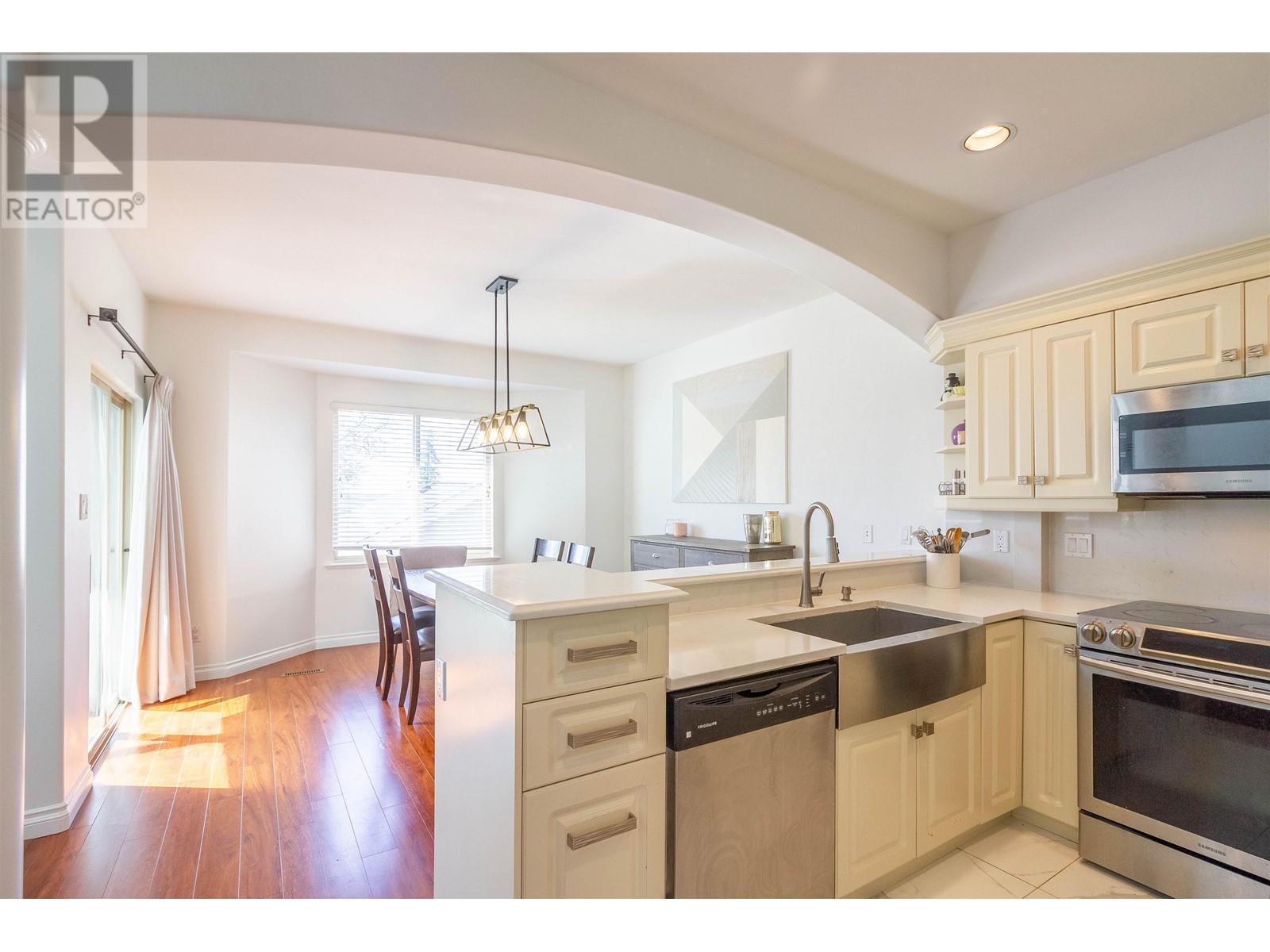 1004 Quadling Avenue, Coquitlam, British Columbia  V3K 2A8 - Photo 11 - R2998123