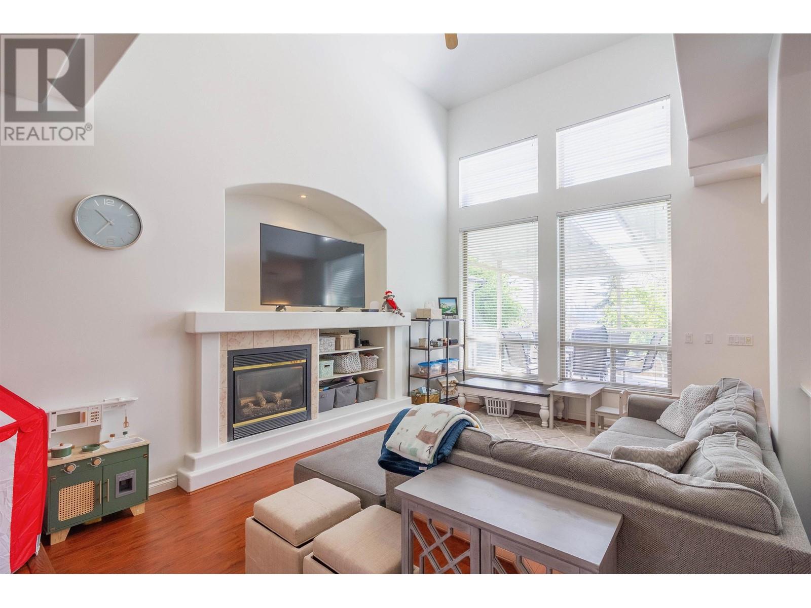 1004 Quadling Avenue, Coquitlam, British Columbia  V3K 2A8 - Photo 5 - R2998123