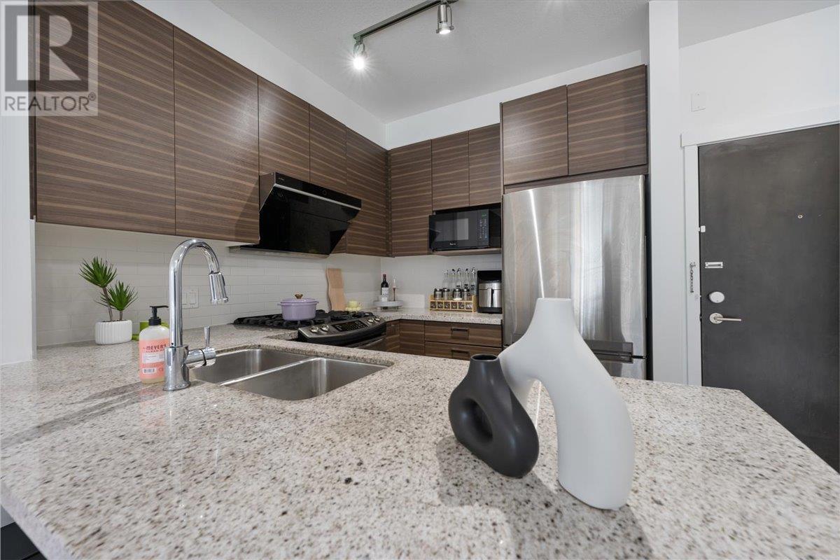246 9388 Mckim Way, Richmond, British Columbia  V6X 0J7 - Photo 9 - R2998133