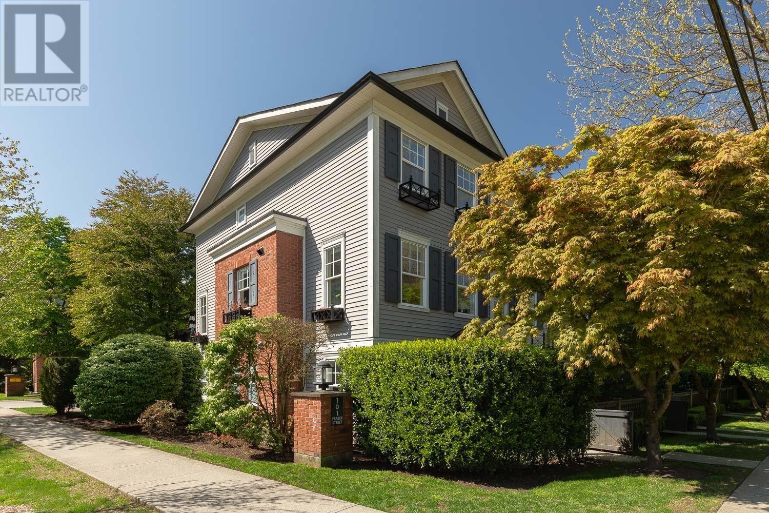37 101 FRASER STREET, Port Moody, British Columbia