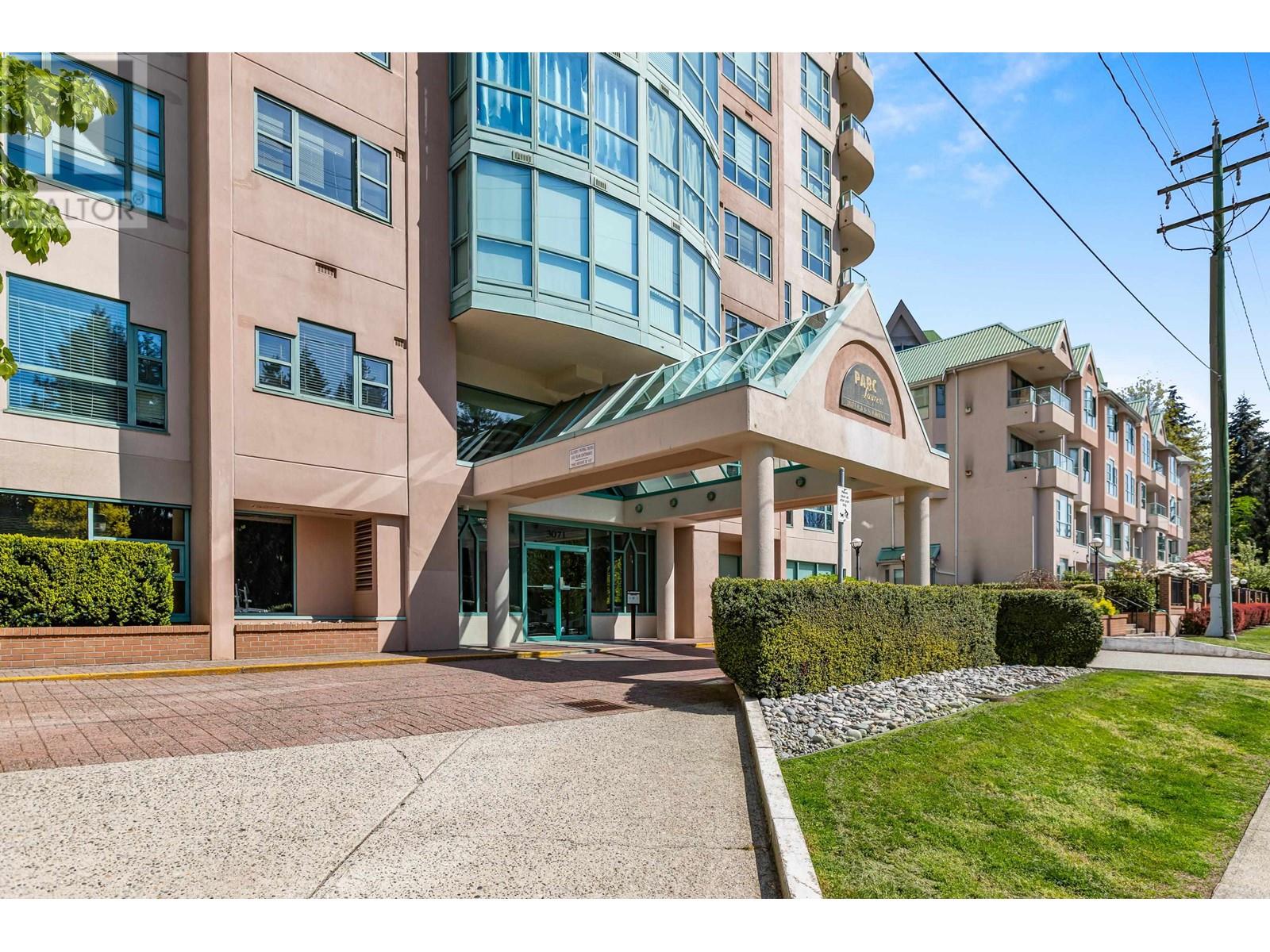 601 3071 Glen Drive, Coquitlam, British Columbia  V3B 7R1 - Photo 1 - R2998183
