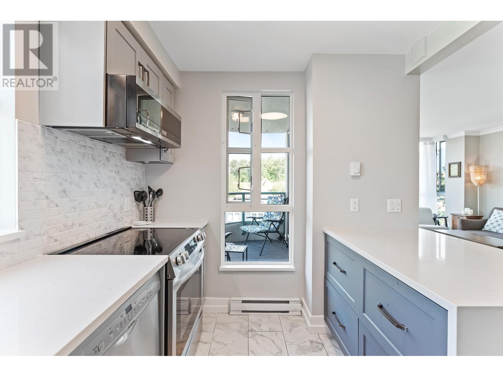 601 3071 Glen Drive, Coquitlam, British Columbia  V3B 7R1 - Photo 14 - R2998183