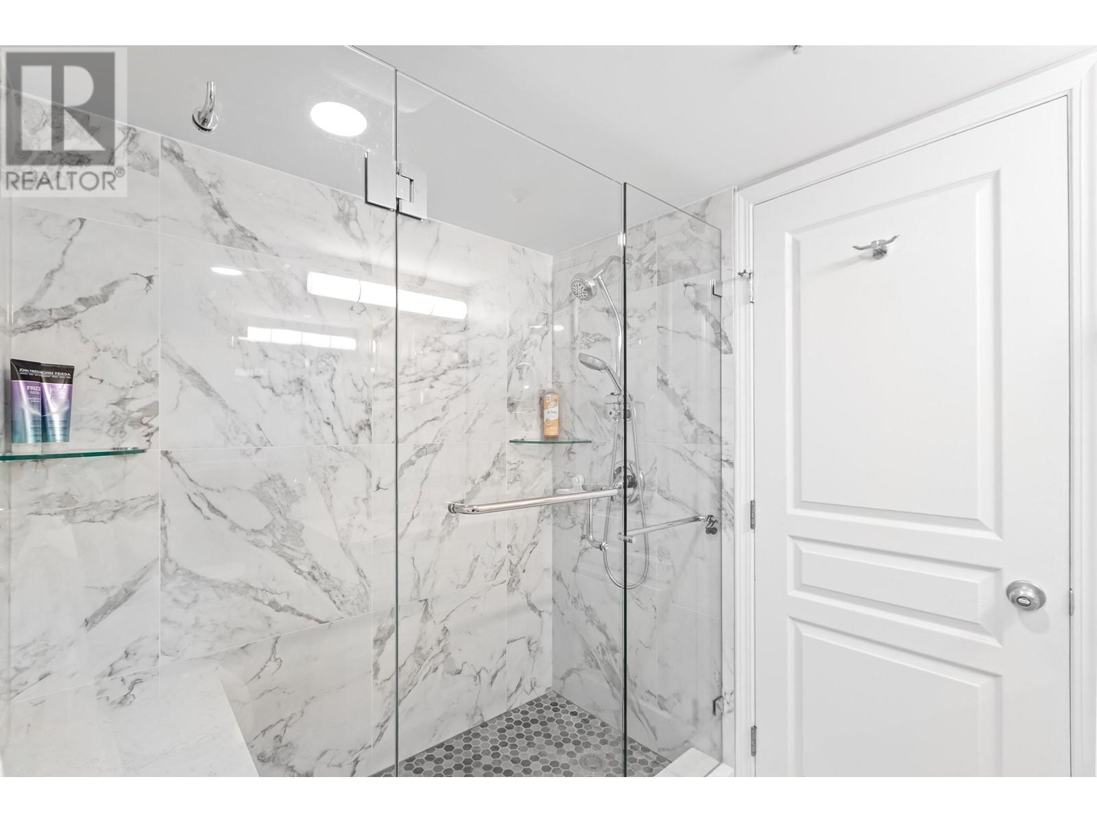 601 3071 Glen Drive, Coquitlam, British Columbia  V3B 7R1 - Photo 19 - R2998183