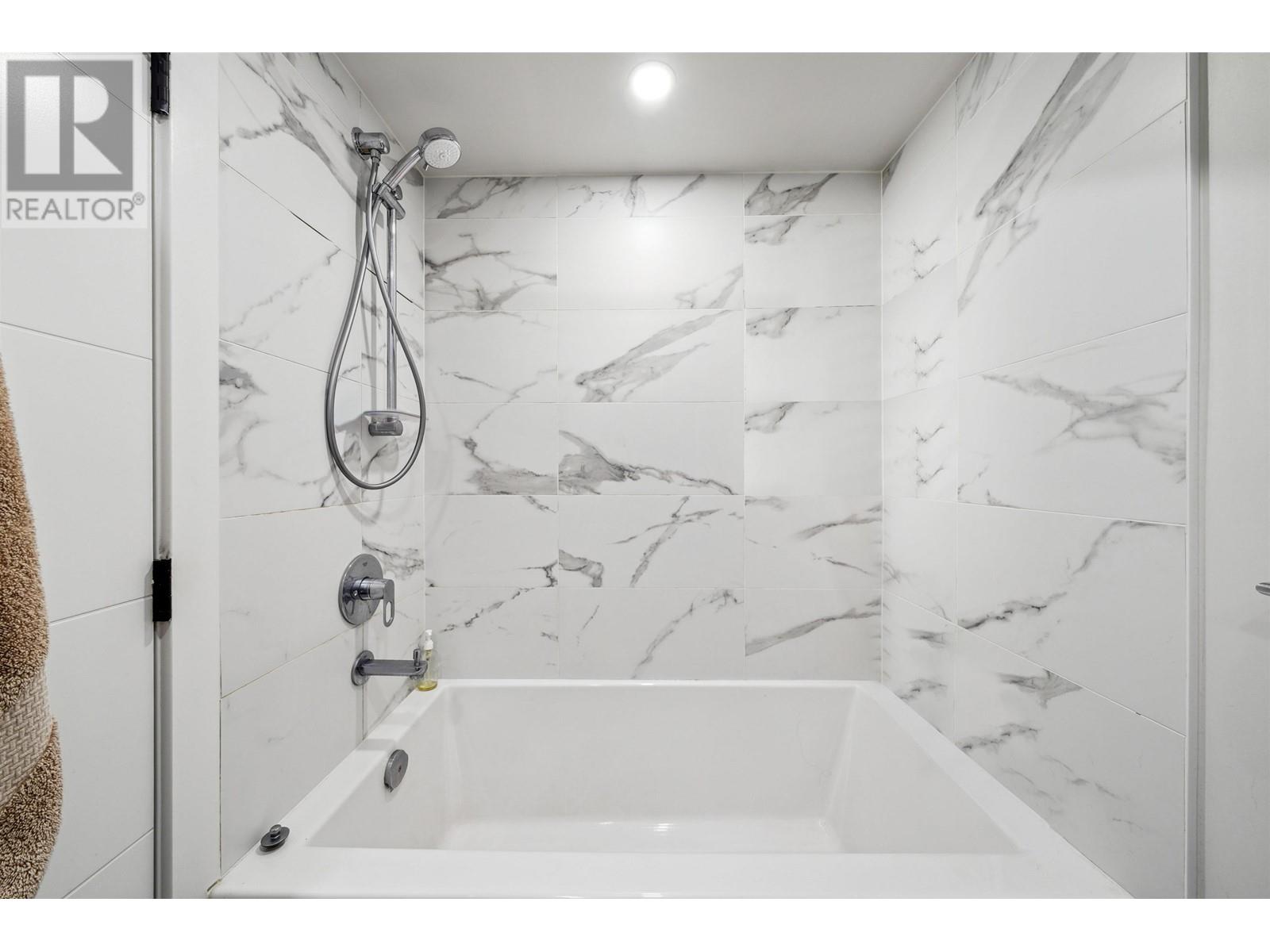 202 2508 Fraser Street, Vancouver, British Columbia  V5T 3V4 - Photo 15 - R2998209