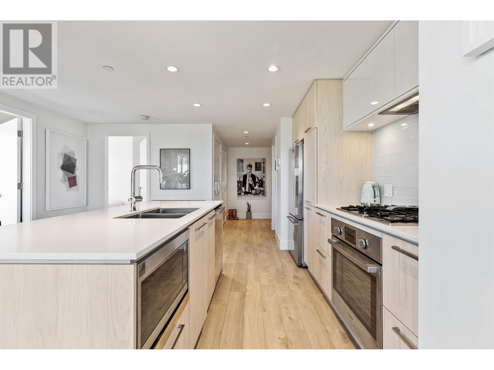 1807 680 Seylynn Crescent, North Vancouver, British Columbia  V7J 0B5 - Photo 18 - R2998268