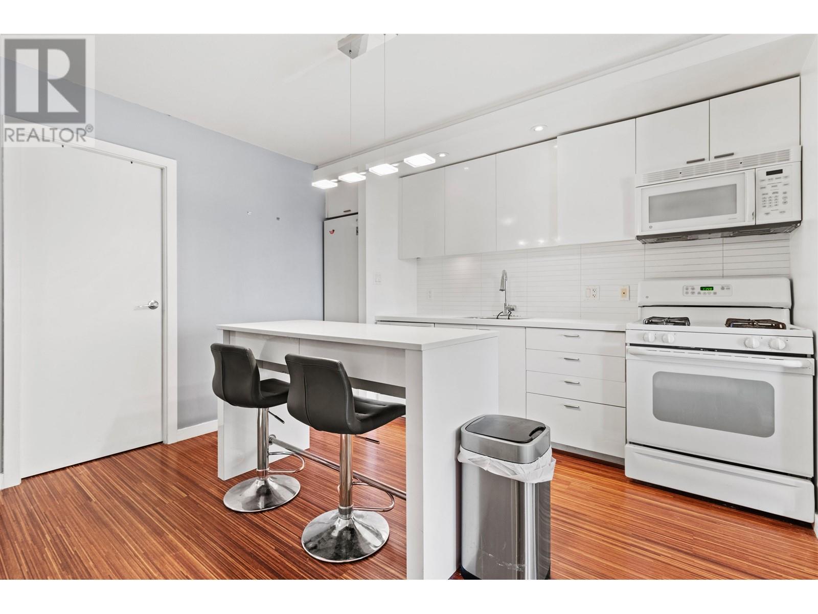 708 328 E 11th Avenue, Vancouver, British Columbia  V5T 4W1 - Photo 2 - R2998311