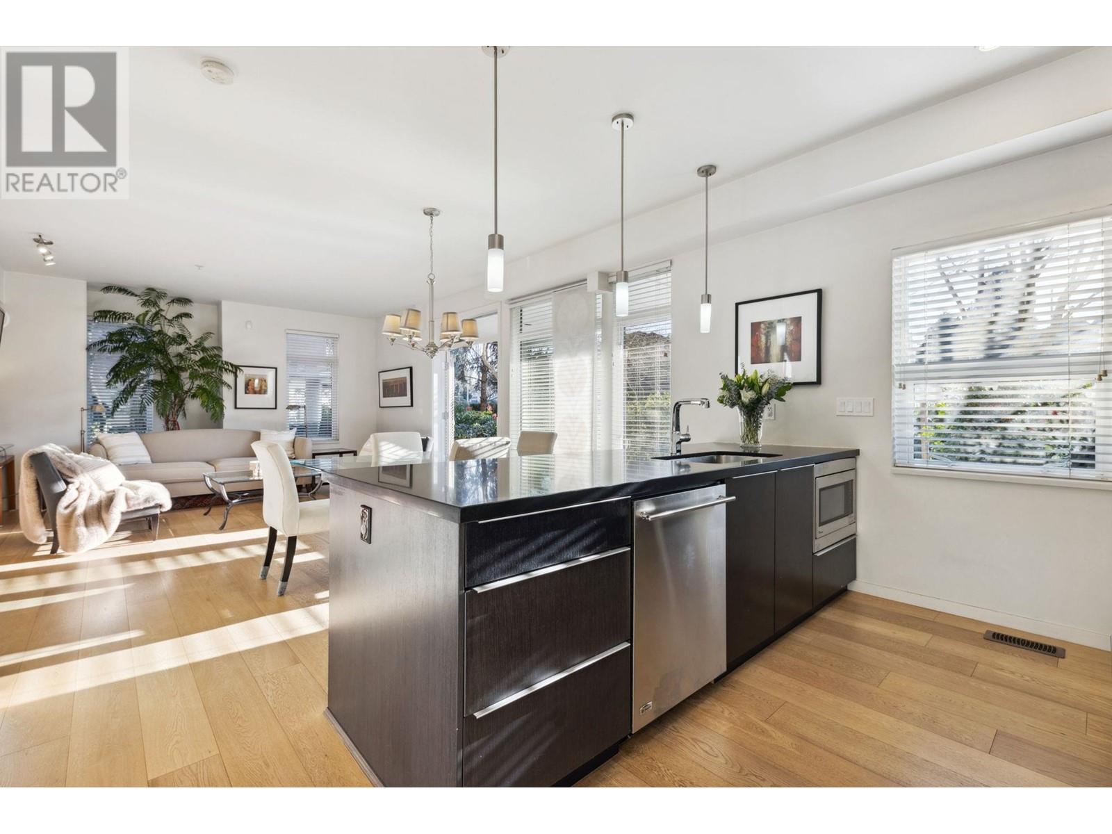 2925 Wall Street, Vancouver, British Columbia  V5K 0A6 - Photo 1 - R2998321