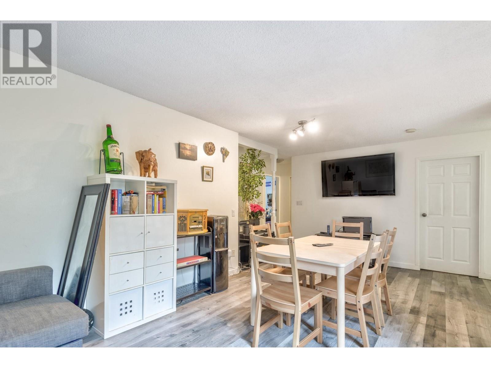 201 9143 Saturna Drive, Burnaby, British Columbia  V3J 7K1 - Photo 3 - R2998345