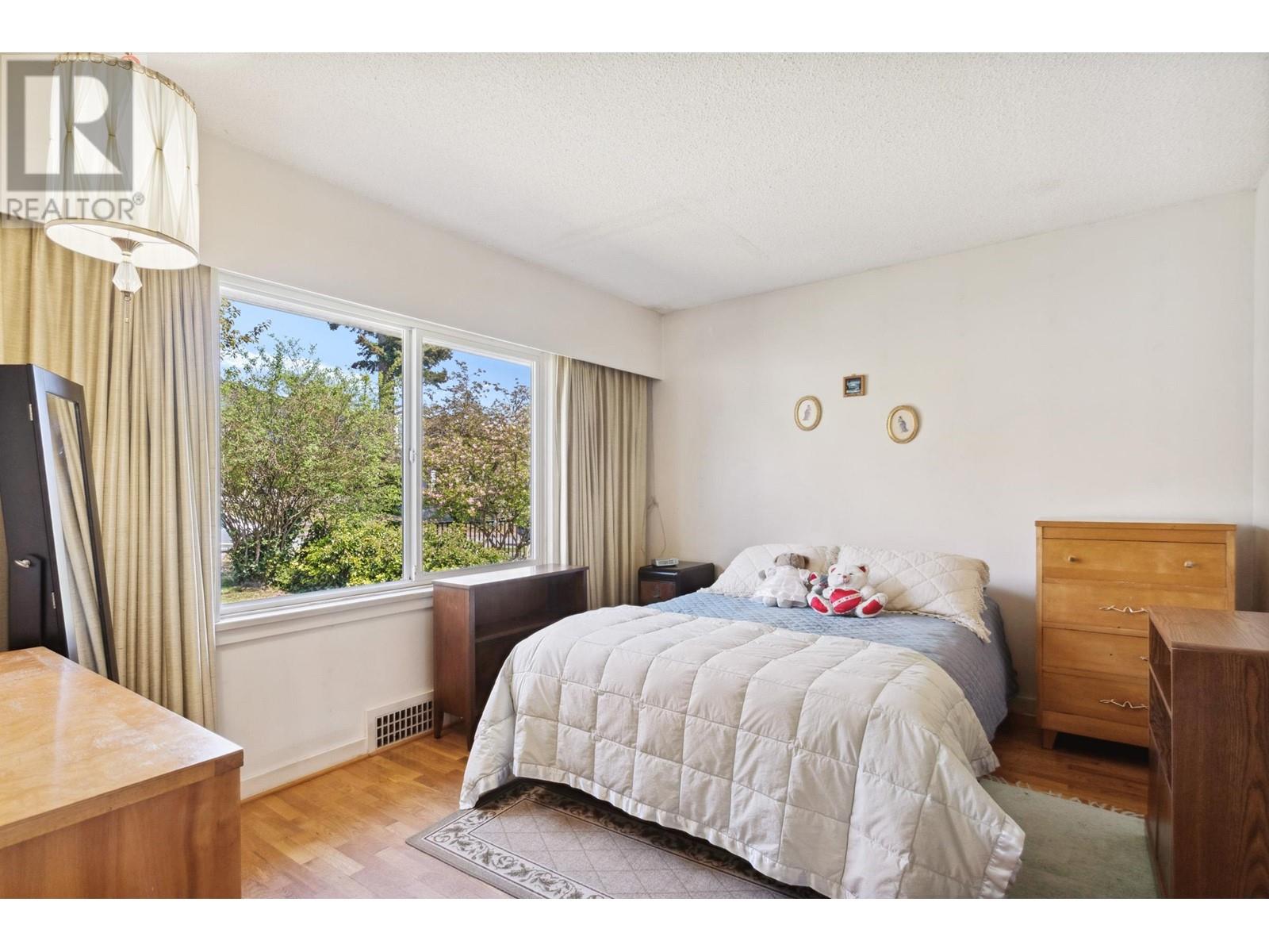 6426 Neville Street, Burnaby, British Columbia  V5E 1A6 - Photo 5 - R2998219