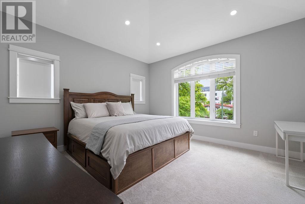 2217 E 8th Avenue, Vancouver, British Columbia  V5N 1V4 - Photo 13 - R2998237