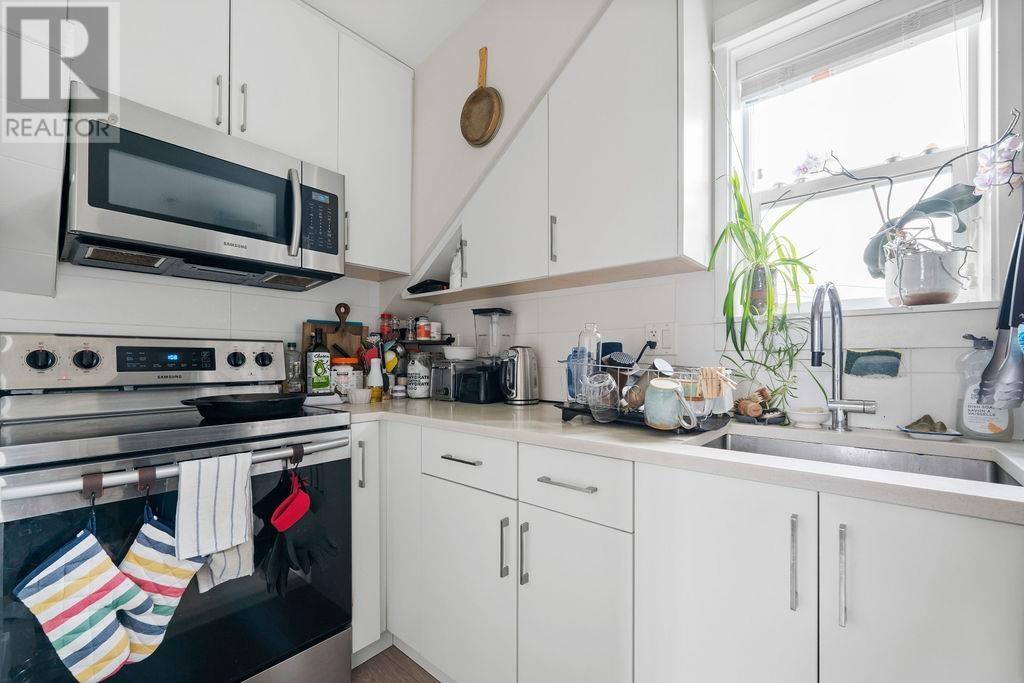 2217 E 8th Avenue, Vancouver, British Columbia  V5N 1V4 - Photo 30 - R2998237