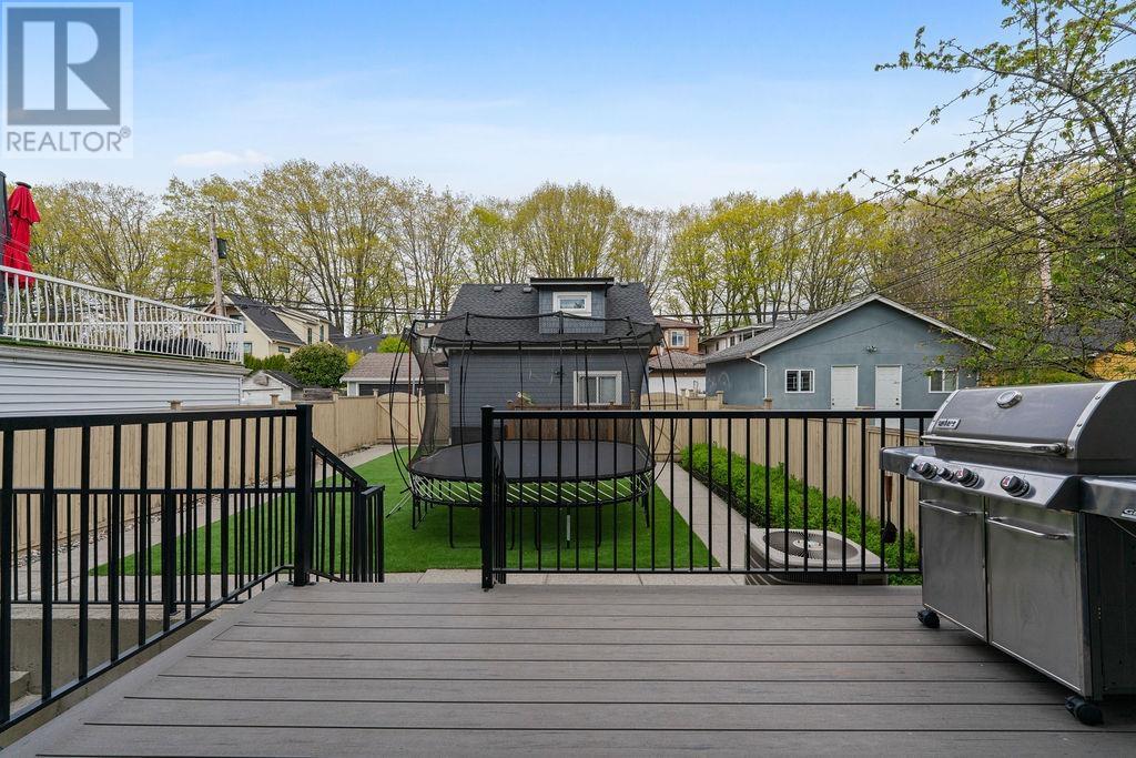 2217 E 8th Avenue, Vancouver, British Columbia  V5N 1V4 - Photo 33 - R2998237