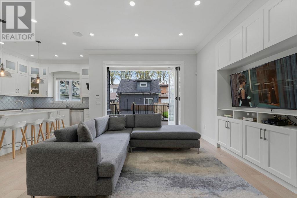 2217 E 8th Avenue, Vancouver, British Columbia  V5N 1V4 - Photo 5 - R2998237